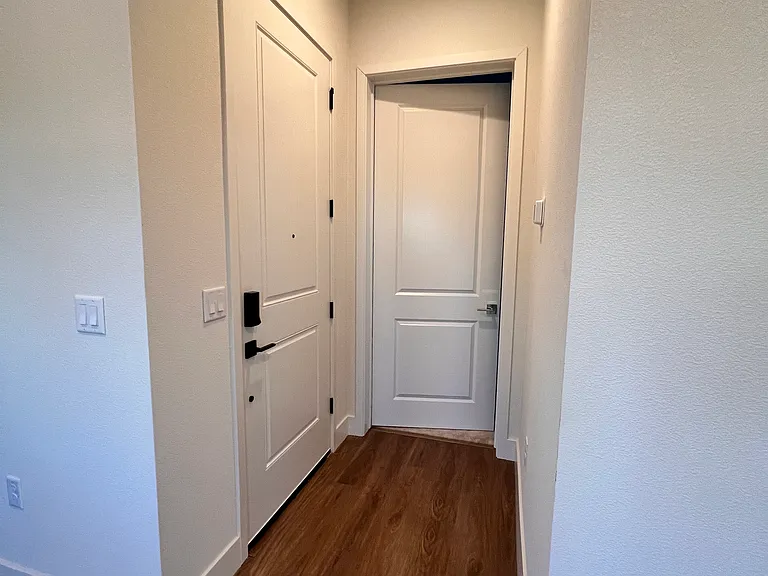 4045 Maddy Ave — Photo 6
