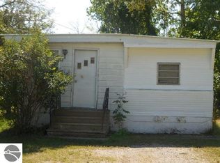 5806 Prescott Dr, Tawas City, MI 48763