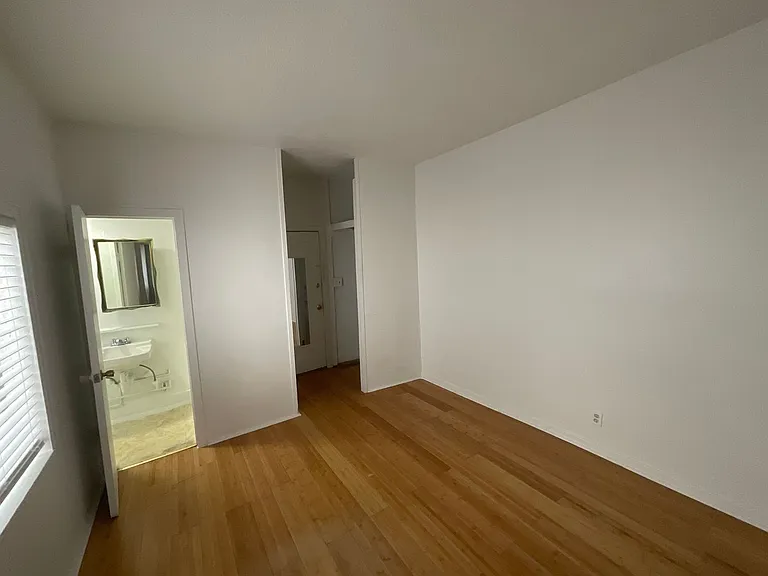20 Thornton, LLC — Photo 7