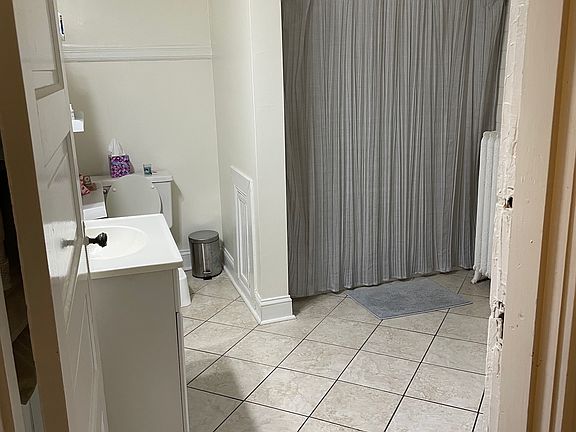 5th image of 1824 Monument Ave APT 5