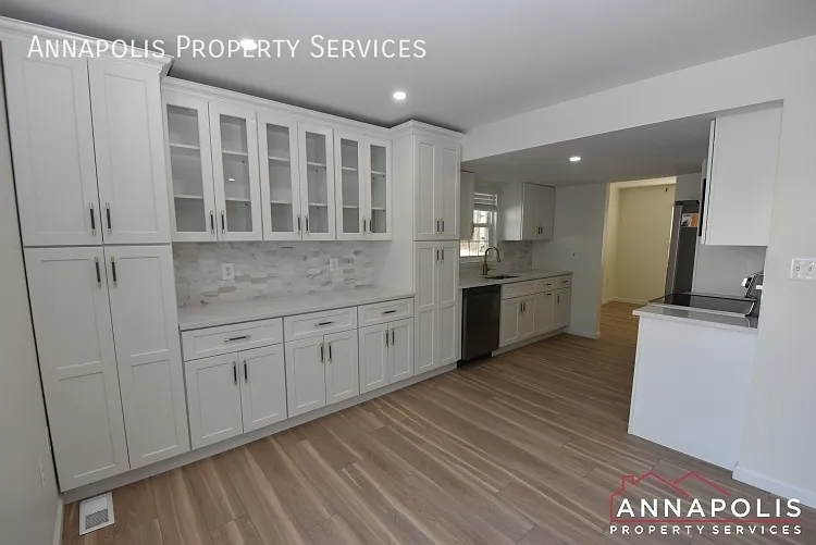100 Conley Dr — Photo 4