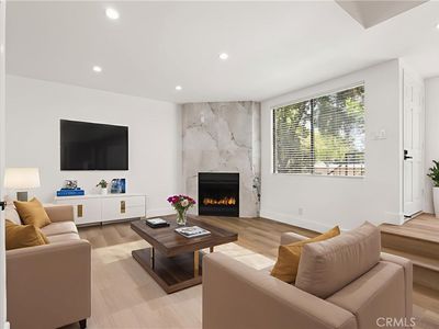 21720 Hart St APT 5, Canoga Park, CA, 91303