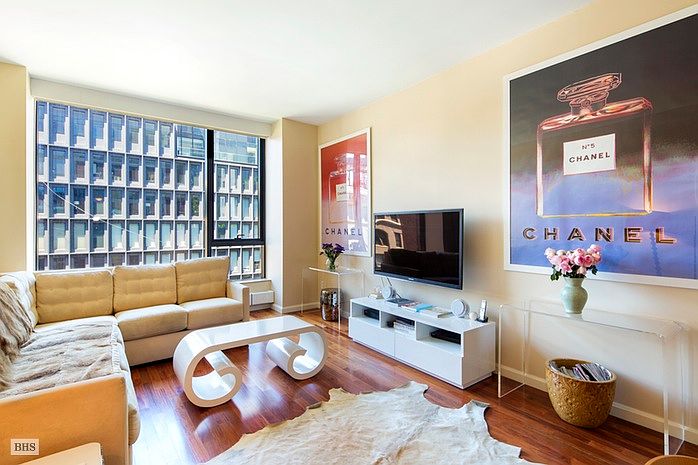 1st image of 255 Hudson St APT 6C