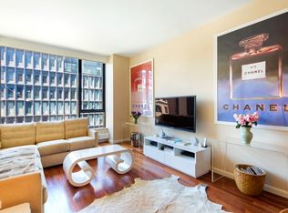 255 Hudson St APT 6C, New York, NY 10013