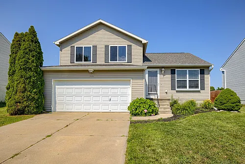 7826 S 161st Ter Photo 1