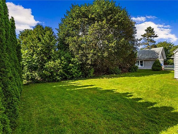 5th image of 413 Buchanan Rd