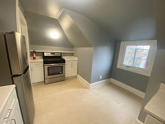 4th image of 1440 Columbine St APT 3
