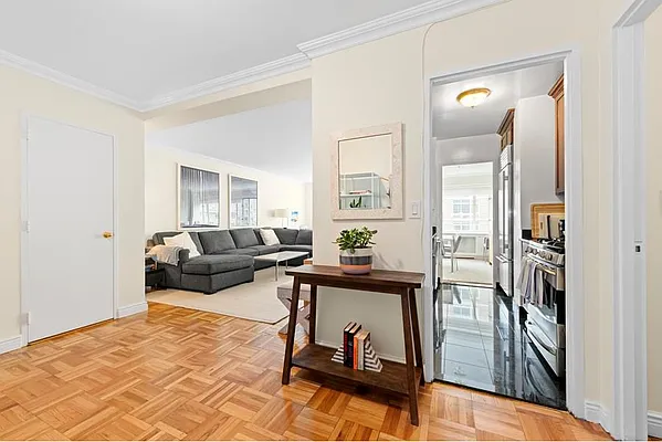 Rented by Miriam Izsak Realty  LLC | media 9