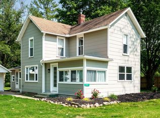 4742 Peacock Rd, Springfield, OH 45502