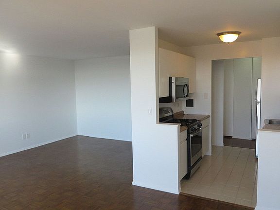 4th image of 112-01 Queens Blvd #9B