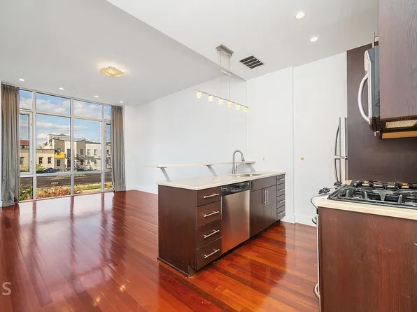 291 Devoe St APT 3B, Brooklyn, NY 11211