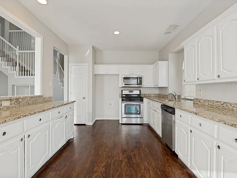305 Boulder Creek Dr — Photo 9