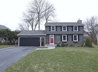 35 Smugglers Ln, Rochester, NY 14617