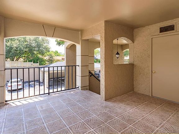 2nd image of 1055 KENSINGTON PARK DRIVE #711