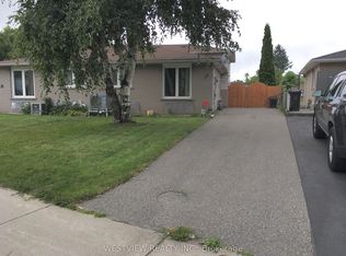 19 Coxworth Cres, Toronto, ON M1B1E2