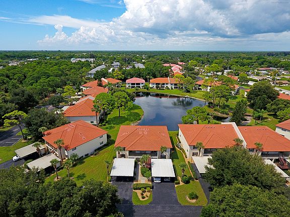3rd image of 411 Pine Hollow Cir #411