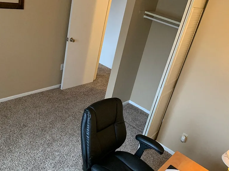 Brandywine Crossing Apartments — Photo 37