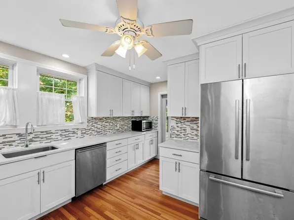 49-51 Harding Ave #49, Belmont, MA 02478