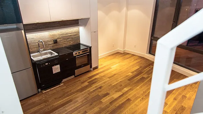 Rented by Nooklyn NYC LLC | media 48