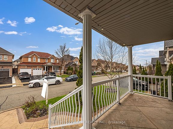5th image of 29 Beachpoint Blvd