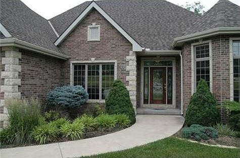 2nd image of 1920 Edgewood Dr