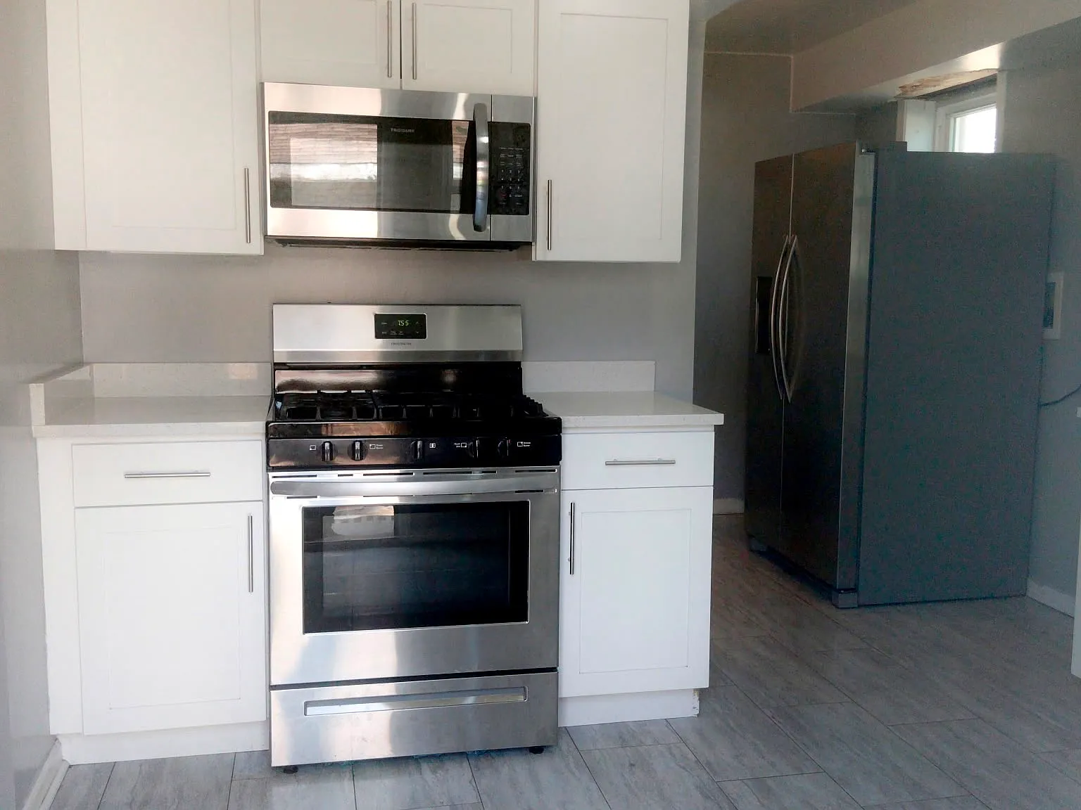 3 bed, 1068 sqft, $1,950 — Photo 2