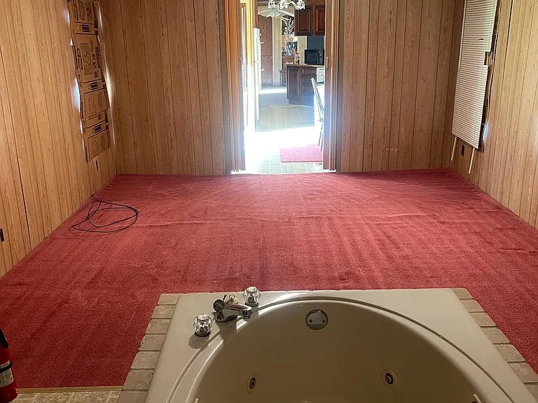 Master bedroom/bath