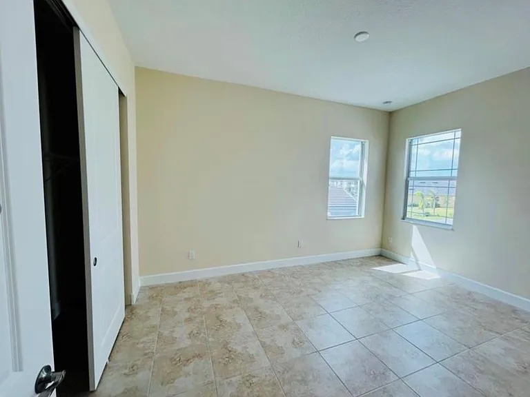 5199 Liberty Ln — Photo 24