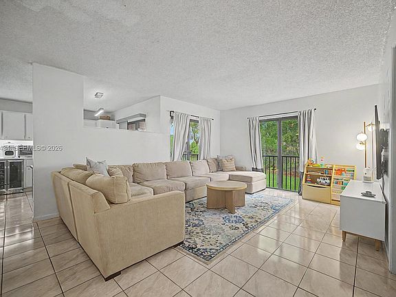 3rd image of 13045 SW 68th St APT 111
