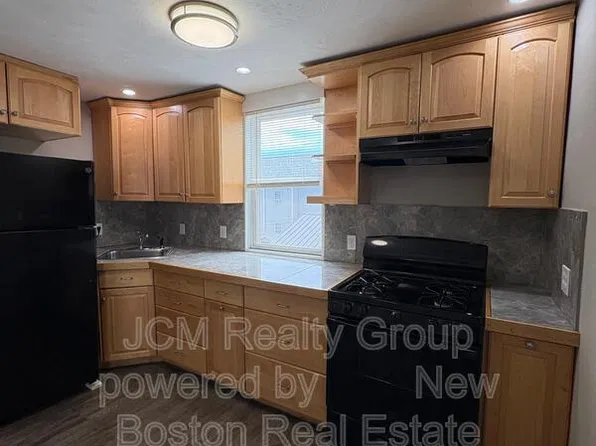 38 Neptune St, Lynn, MA 01905
