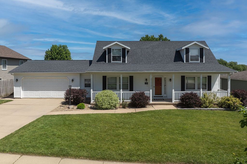 2560 Grand Ave - Property Image