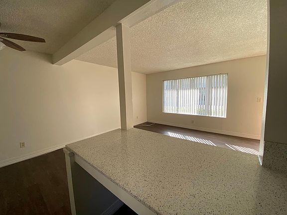 4th image of 346 S Mollison Ave APT 32