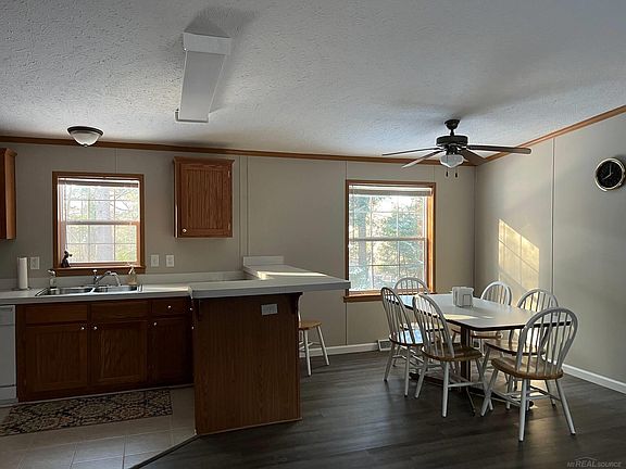 5th image of 11475 Billman Rd