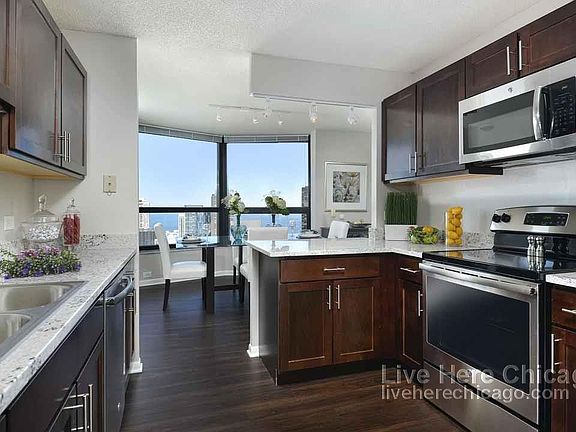 2nd image of 170 N Harbor Dr #3603