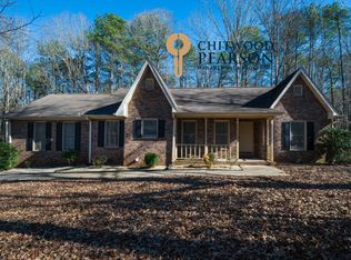 175 Hampton Woods Dr, Fayetteville, GA 30215
