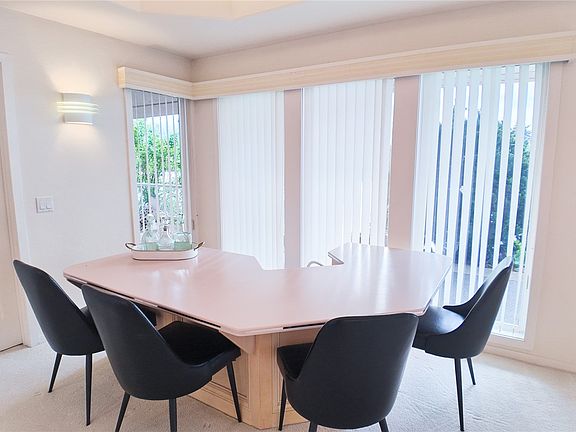 5th image of 505 Lakeshore Drive