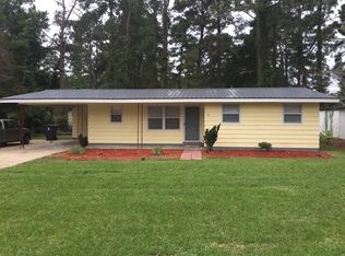 82 Oak St, Whiteville, NC 28472