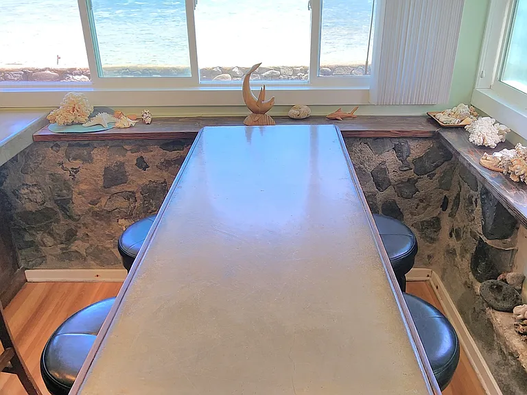 Dinning Table