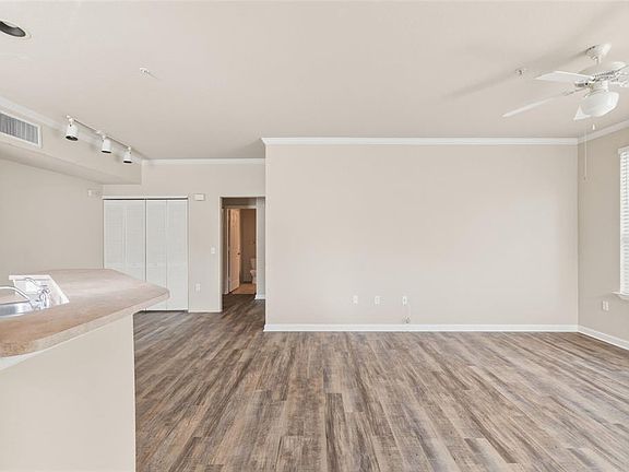 4th image of 5550 ROSEHILL ROAD #102