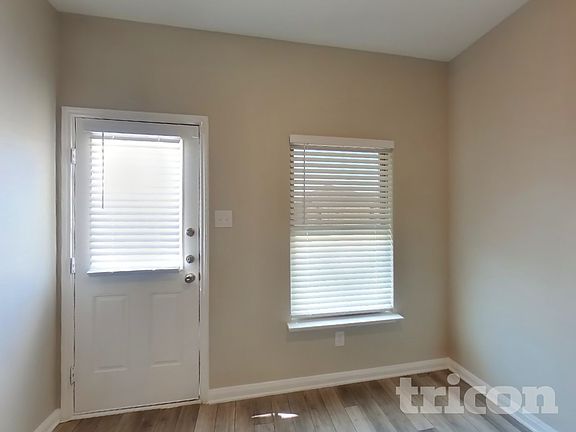 3rd image of 206 Lewis Ln
