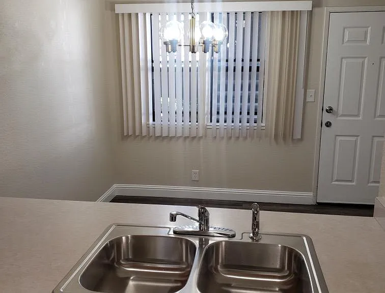 25 W Lincoln Ave #2 — Photo 7