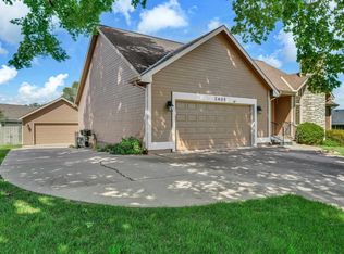 2405 SE Saturn Dr, Topeka, KS 66605