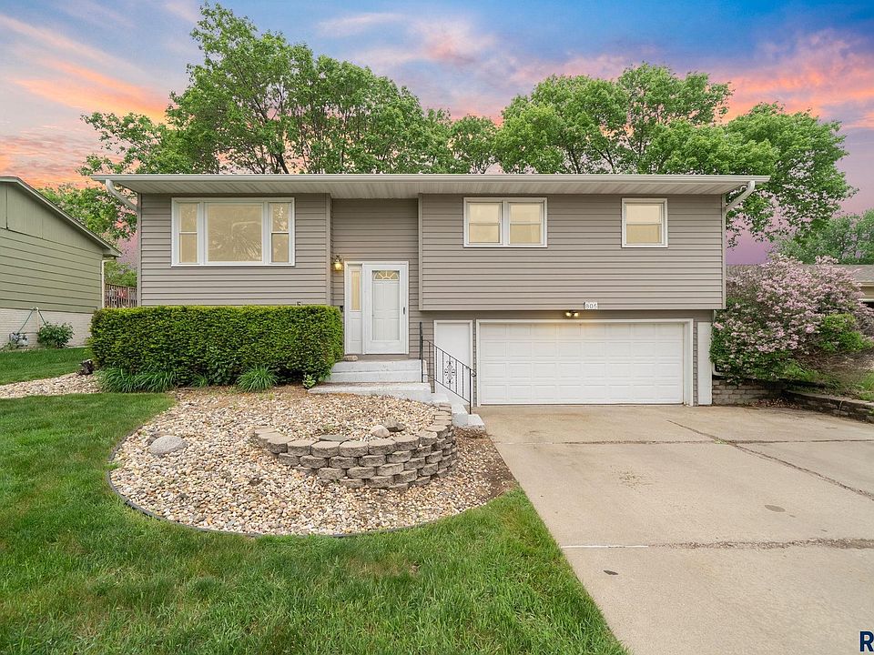 1st image of 805 S Rohl Dr