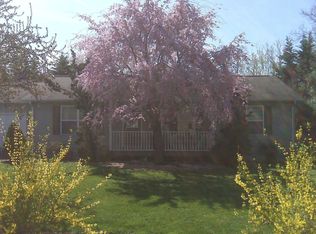 203 Buena Vista Ln, La Follette, TN 37766
