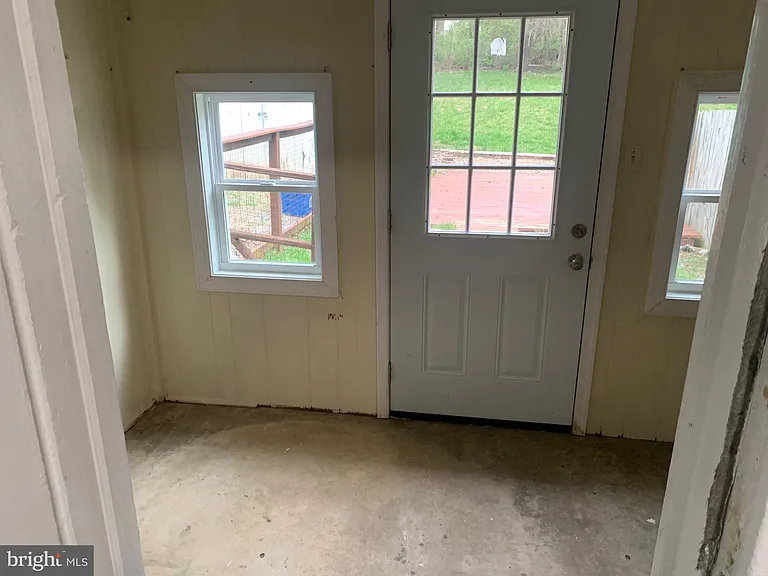 559 Hillman Dr — Photo 6