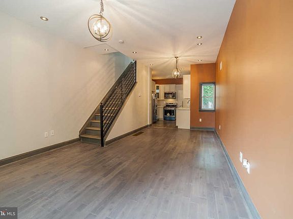 4th image of 1522 W Tioga St