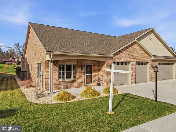 3rd image of 13428 Marquise Dr