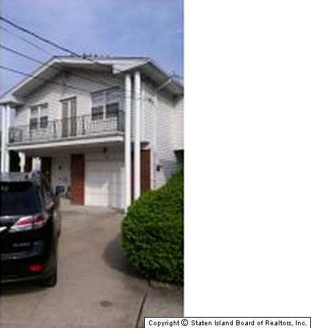 1st image of 12 Maybury Ct