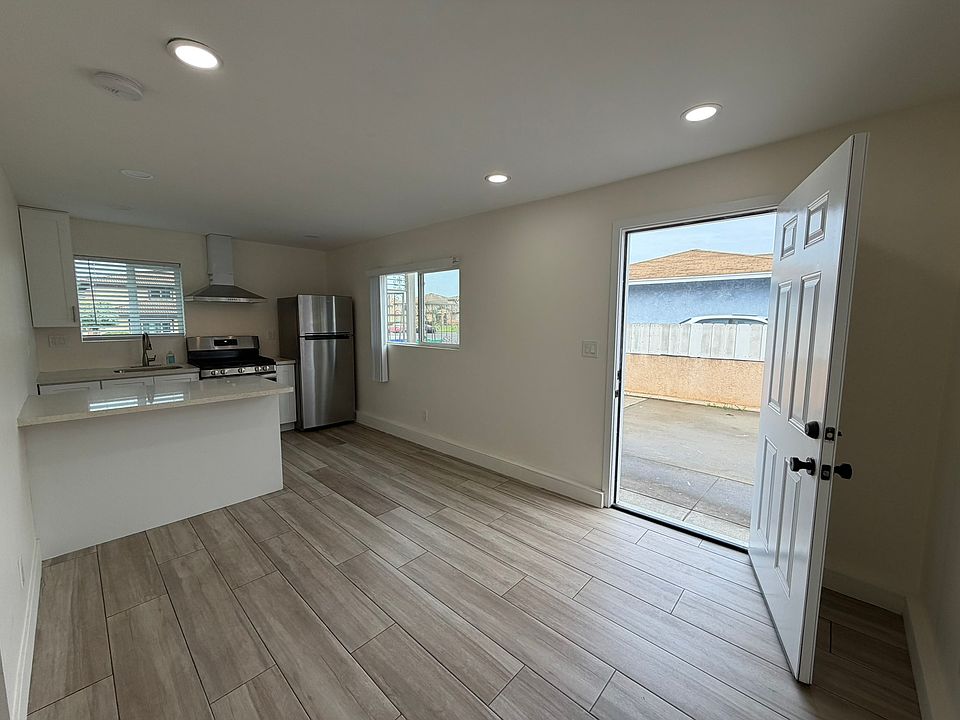 1st image of 1533 Monterey Pine Dr