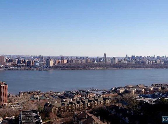 5th image of 900 Palisade Ave APT 19N
